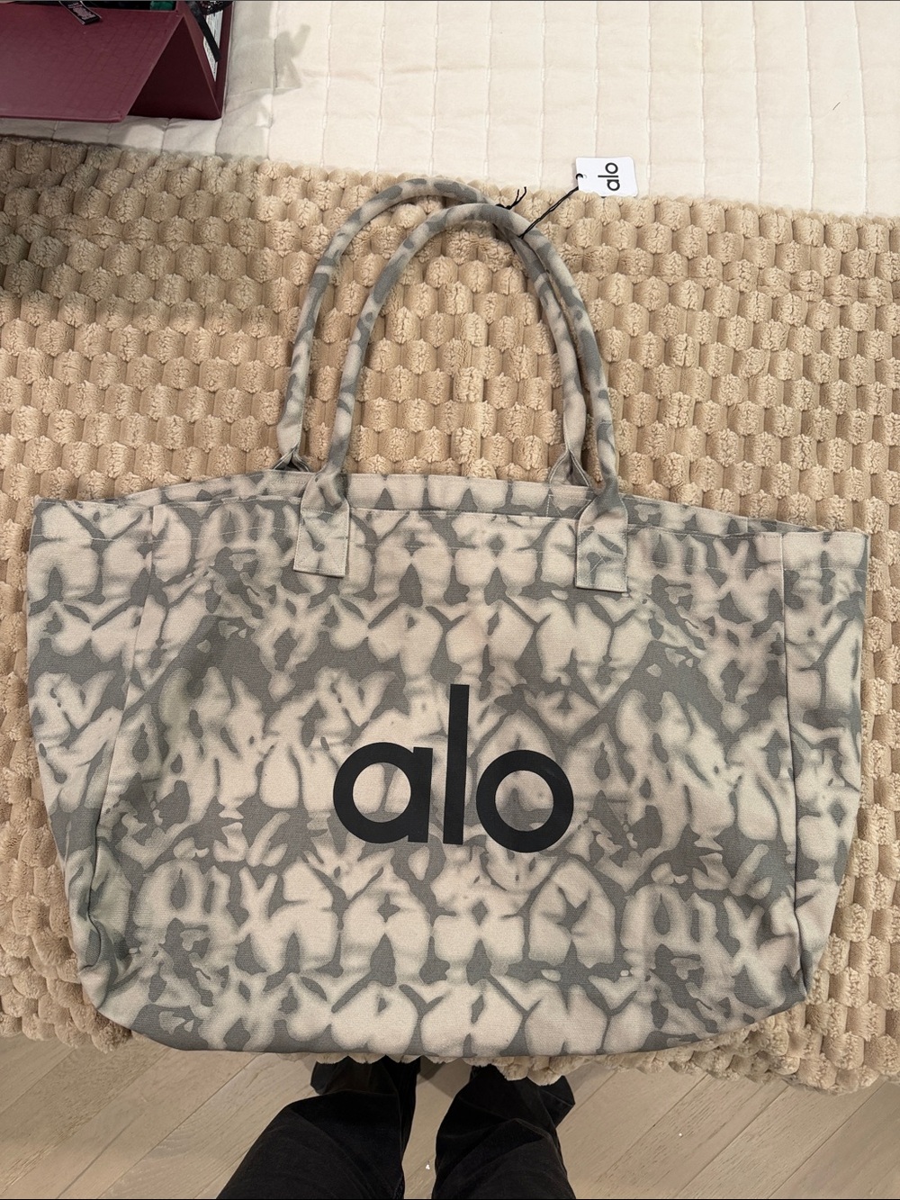 Brand new Alo gym bag with tags
